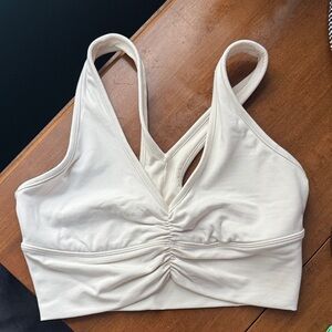 Alo Women's Cream Ruched Bra